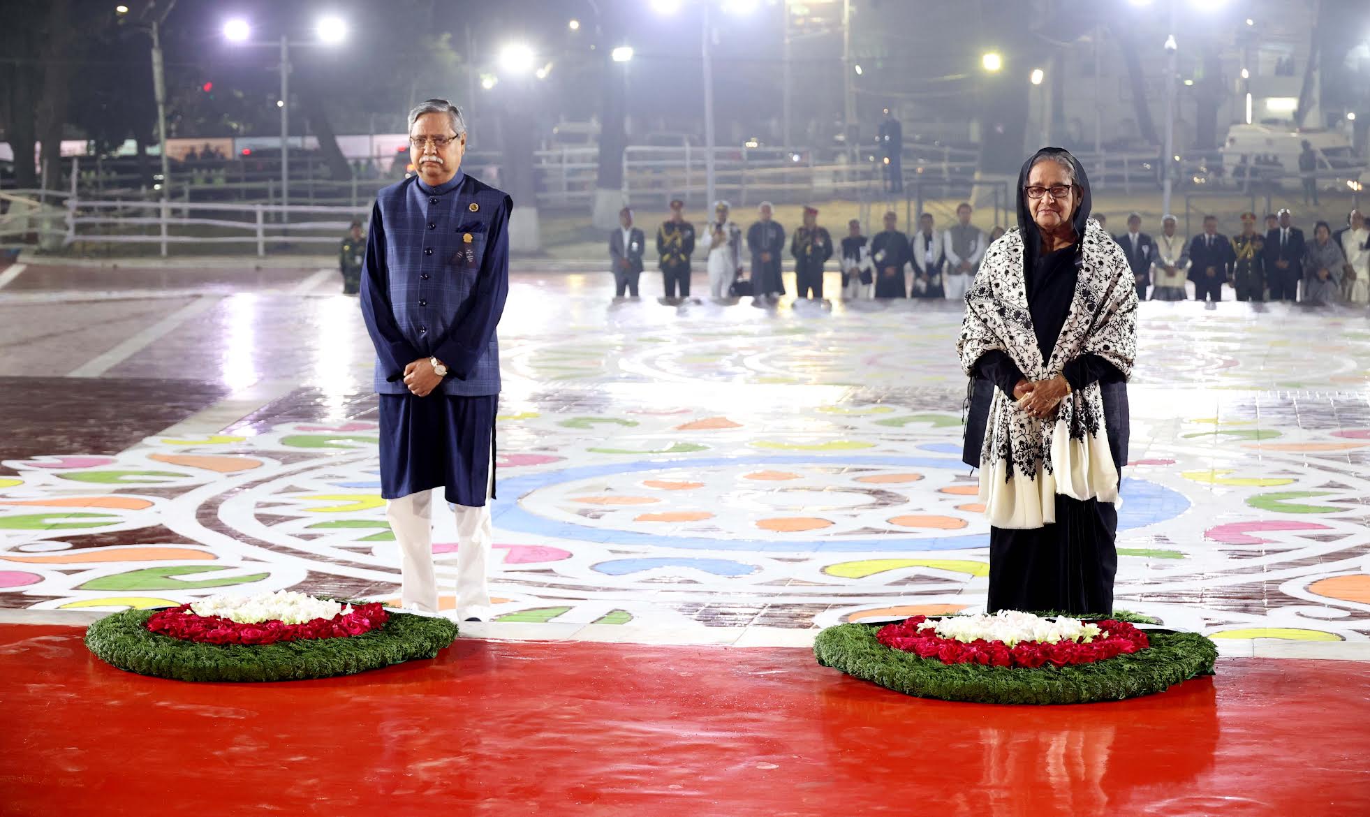 ভাষা শহীদদের প্রতি রাষ্ট্রপতি ও প্রধানমন্ত্রীর শ্রদ্ধা নিবেদন