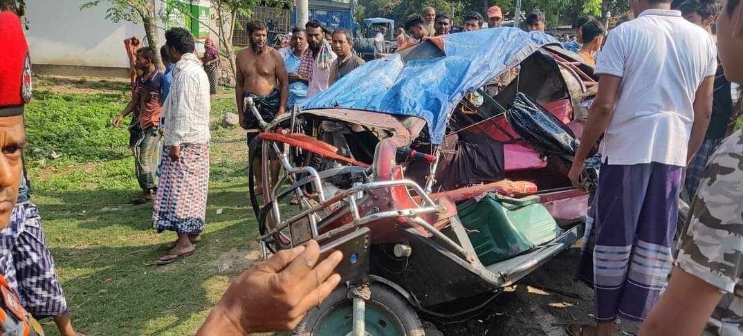 শিবগঞ্জে ট্রাক-অটোরিকশা সংঘর্ষে নিহত ১